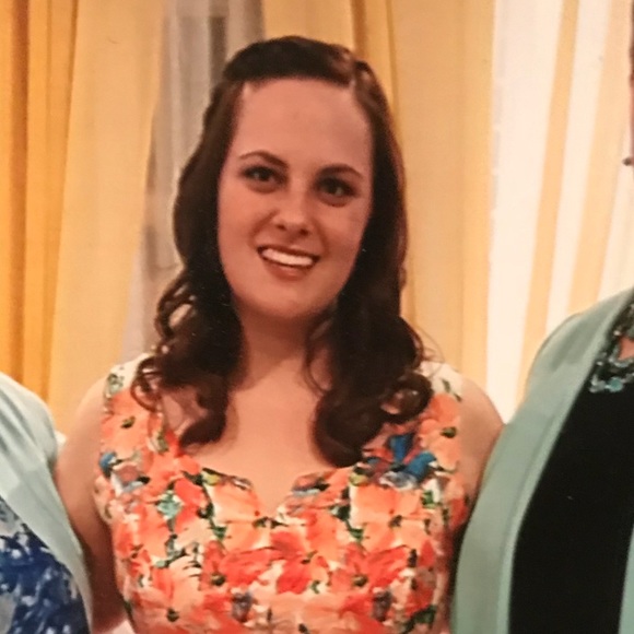 Meet your Posher, Emily - Picture 1 of 1